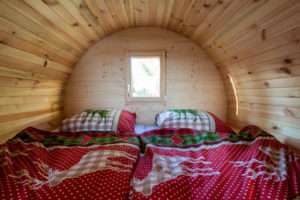 Bed cabin of a barrel-house